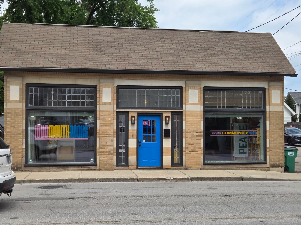 storefront for Loudmouth Books Indianapolis Indy